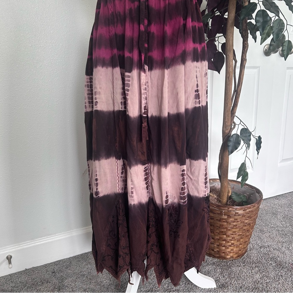 Earthbound Trading Co handkerchief hem maxi skirt. Size small
#0155